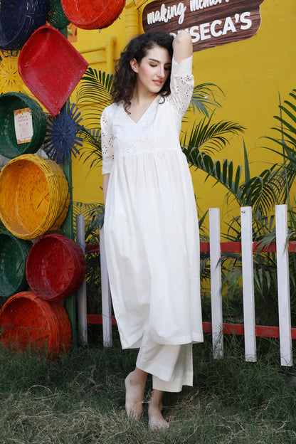 Iris Kurta